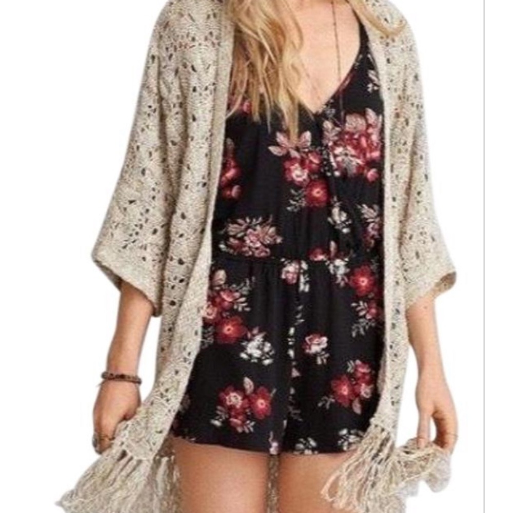NWOT | American Eagle fringe kimono